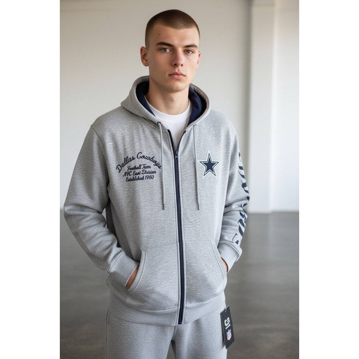 Dallas Cowboys NFL Zip Hoodie NWT Gray Football Team M