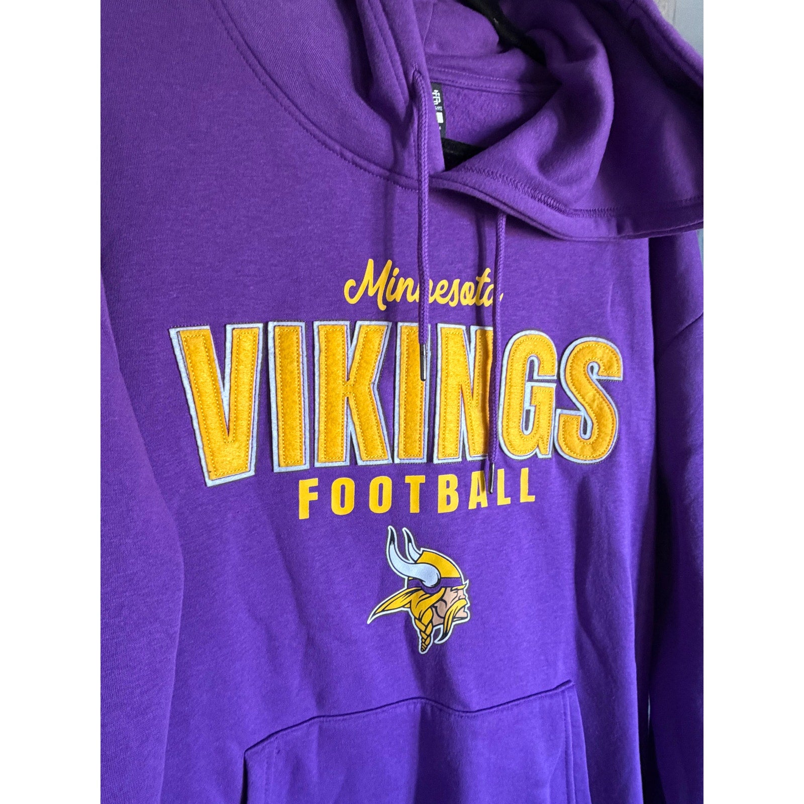 Minnesota Vikings NFL Hoodie Purple Graphic Football NWT XL