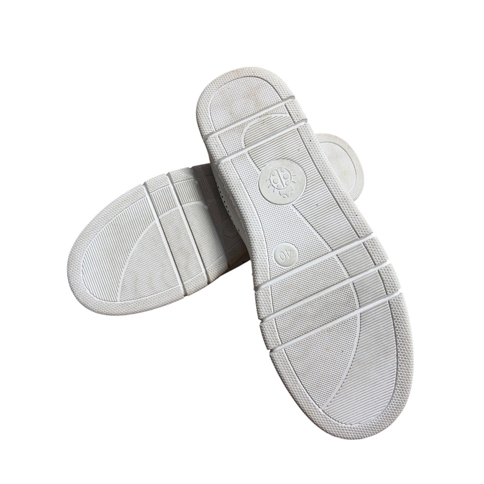 Yokohama White Leather Eyelet Sneakers Quiet Luxury Romantic EU 40
